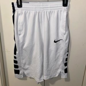 NIKE ELITE YOUTH XL SHORTS